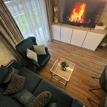 Diamond Lux 3 Apartment *